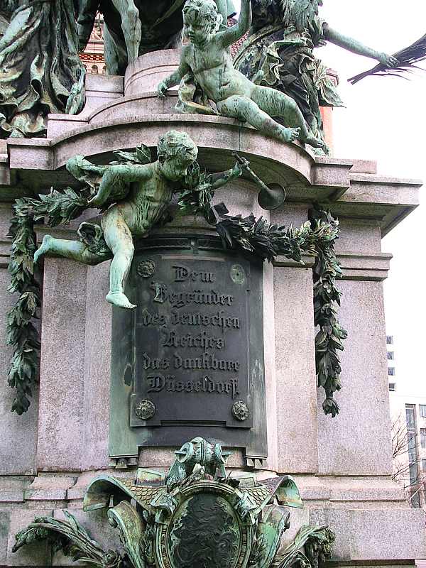 Kaiser Wilhelm I. Denkmal auf dem Martin Luther Platz in Dsseldorf!